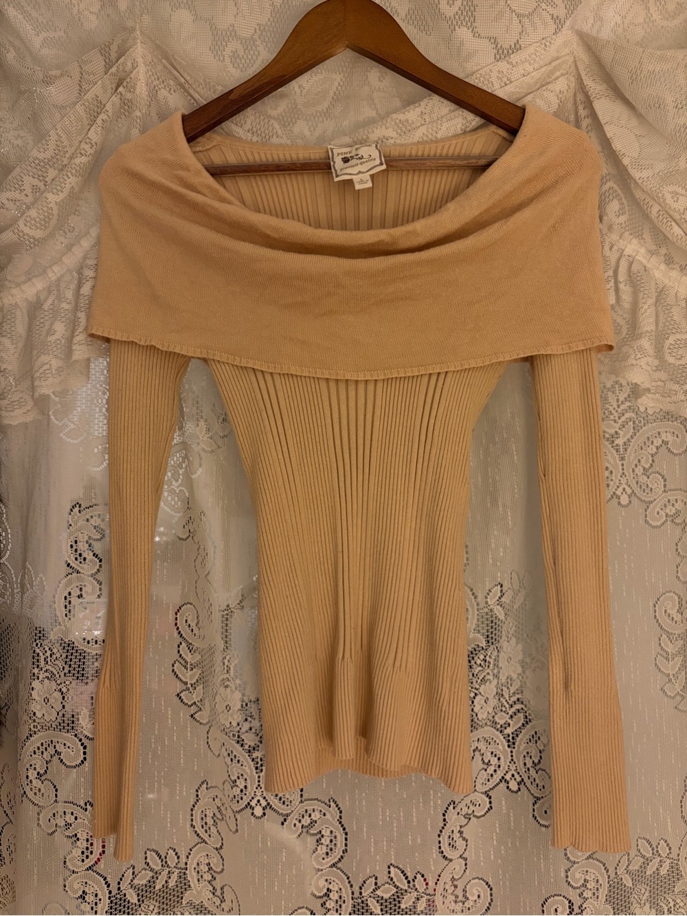 Pink Rose Off-Shoulder Ribbed blouse